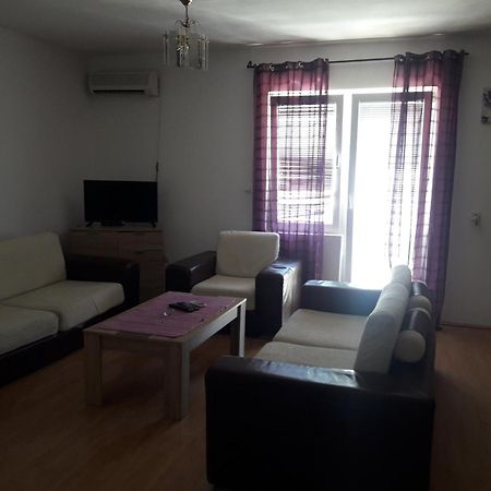 Mir Kotor Exterior foto