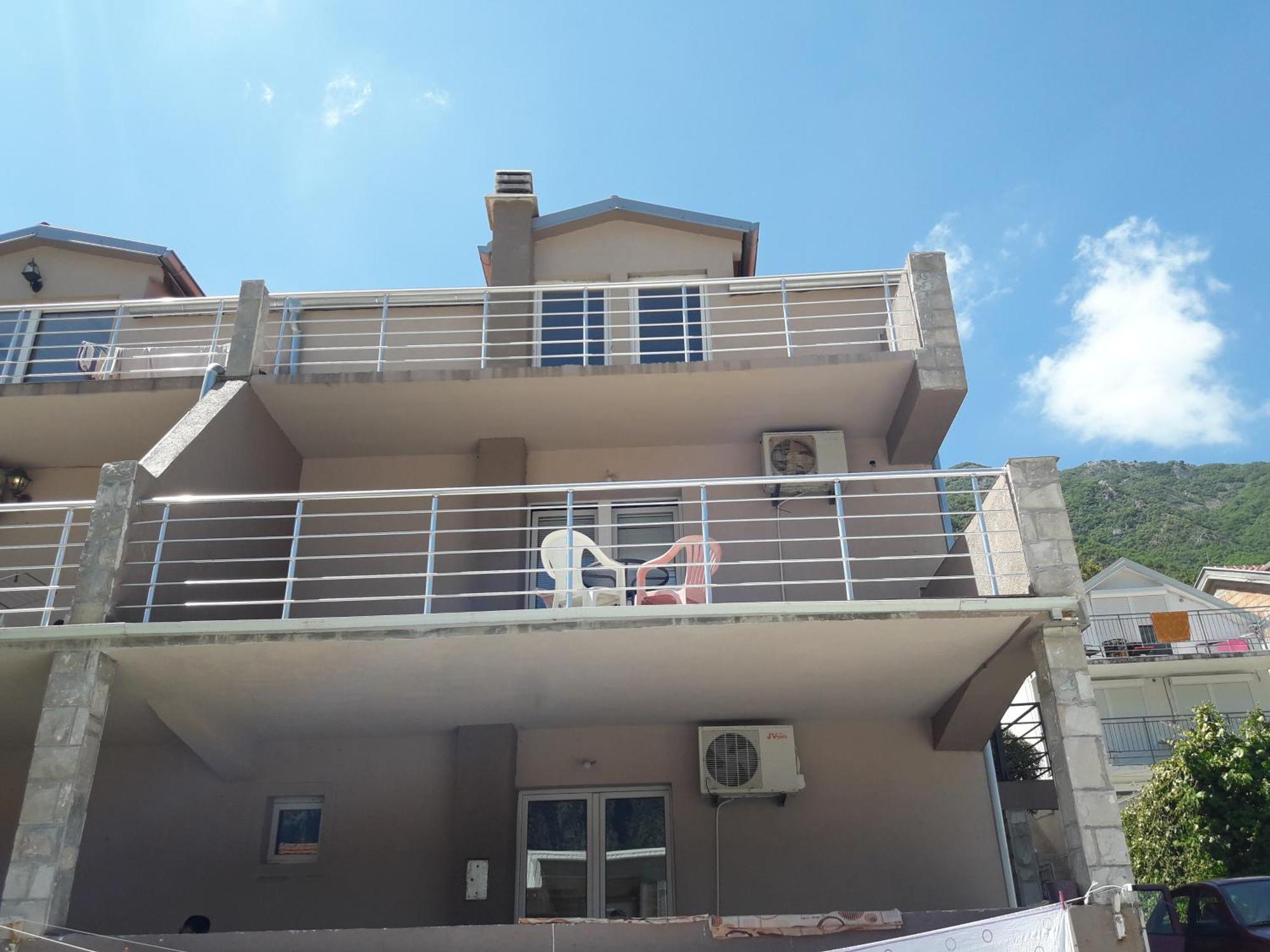Mir Kotor Exterior foto